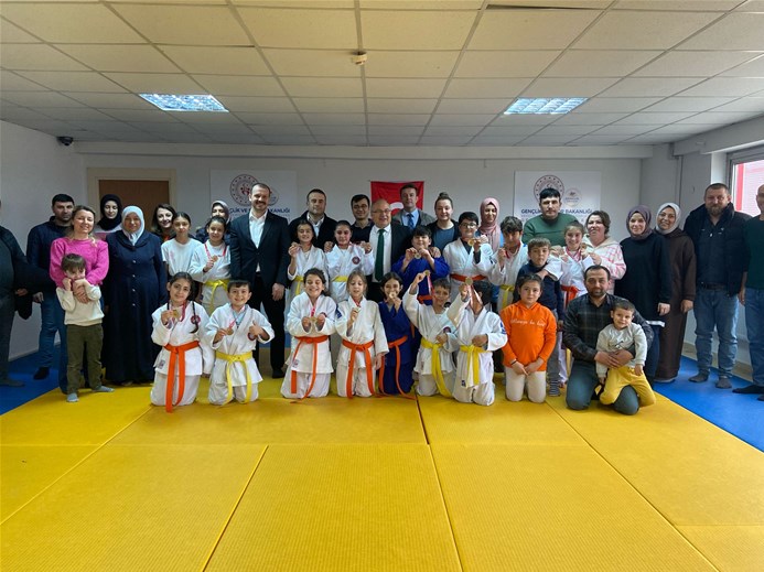 Karahisar Gençlik Merkezinde Judo heyecanı