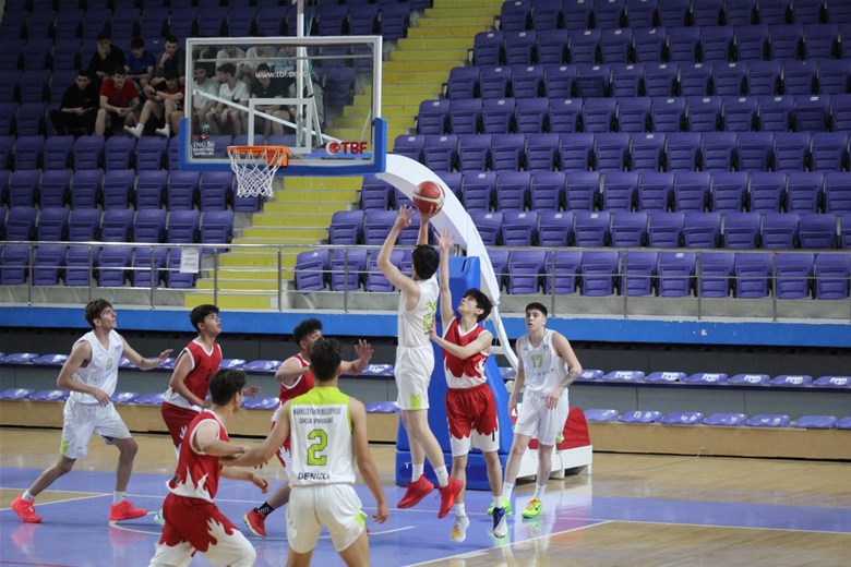 U-18 Basketbol Anadolu Şampiyonası Afyonkarahisar’da Başladı 