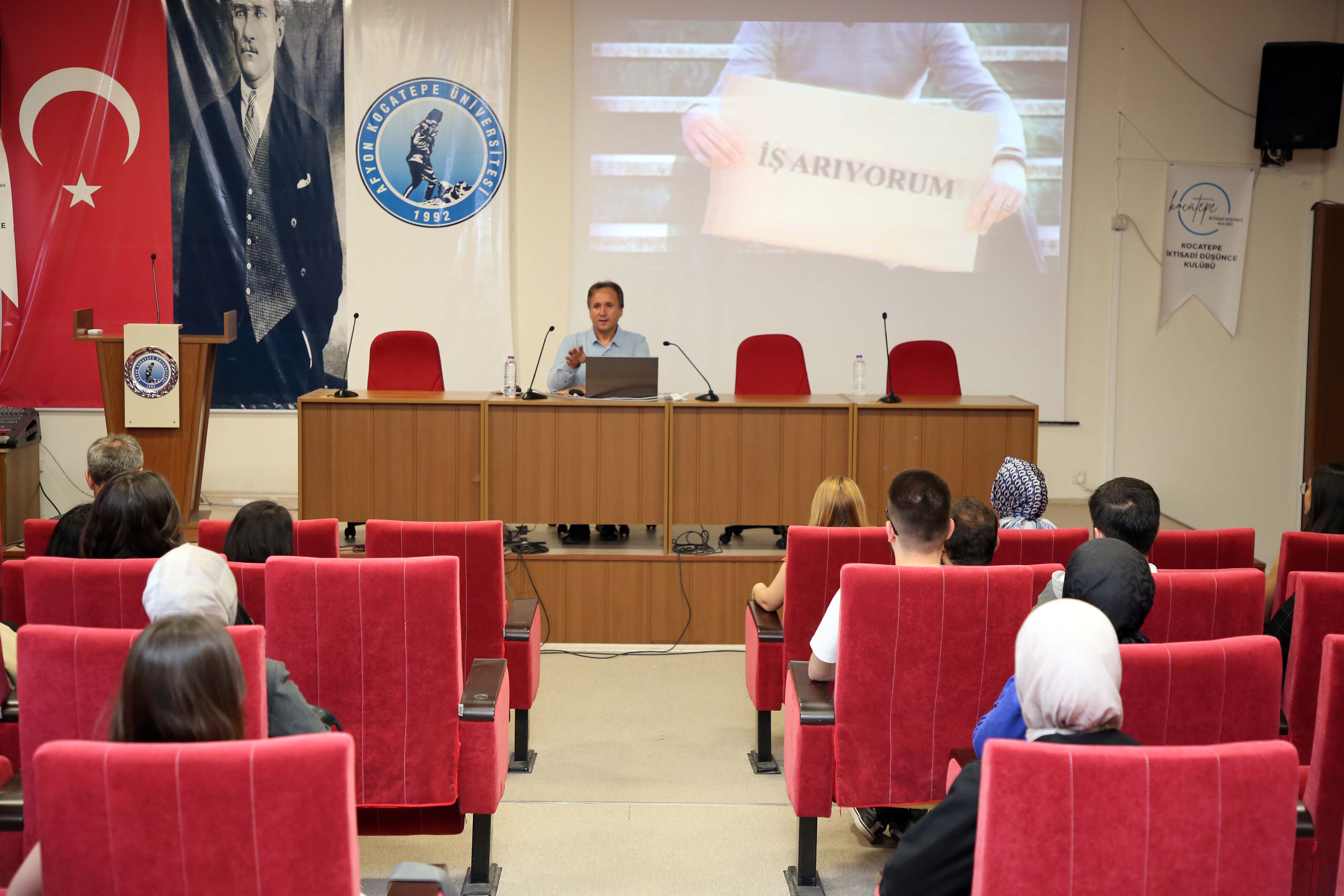 İİBF’de “Kariyer Meslekleri Tanıtımı” Yapıldı