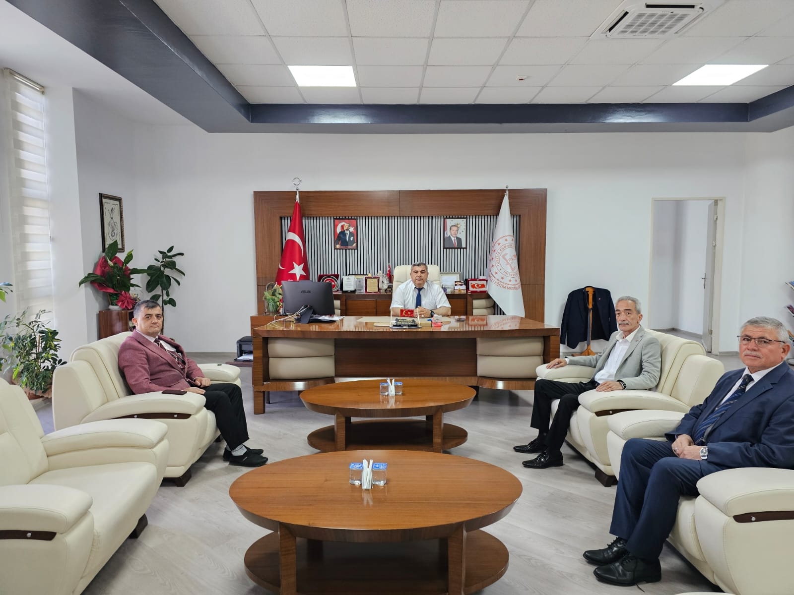 Üstün, Sünnetci'yi Ziyaret Etti