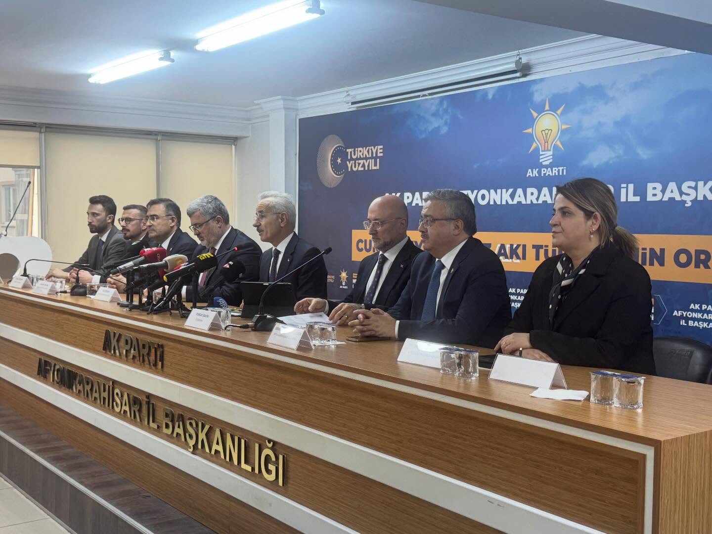 Bakan Uraloğlu'ndan AK Parti İl Başkanlığına Ziyaret