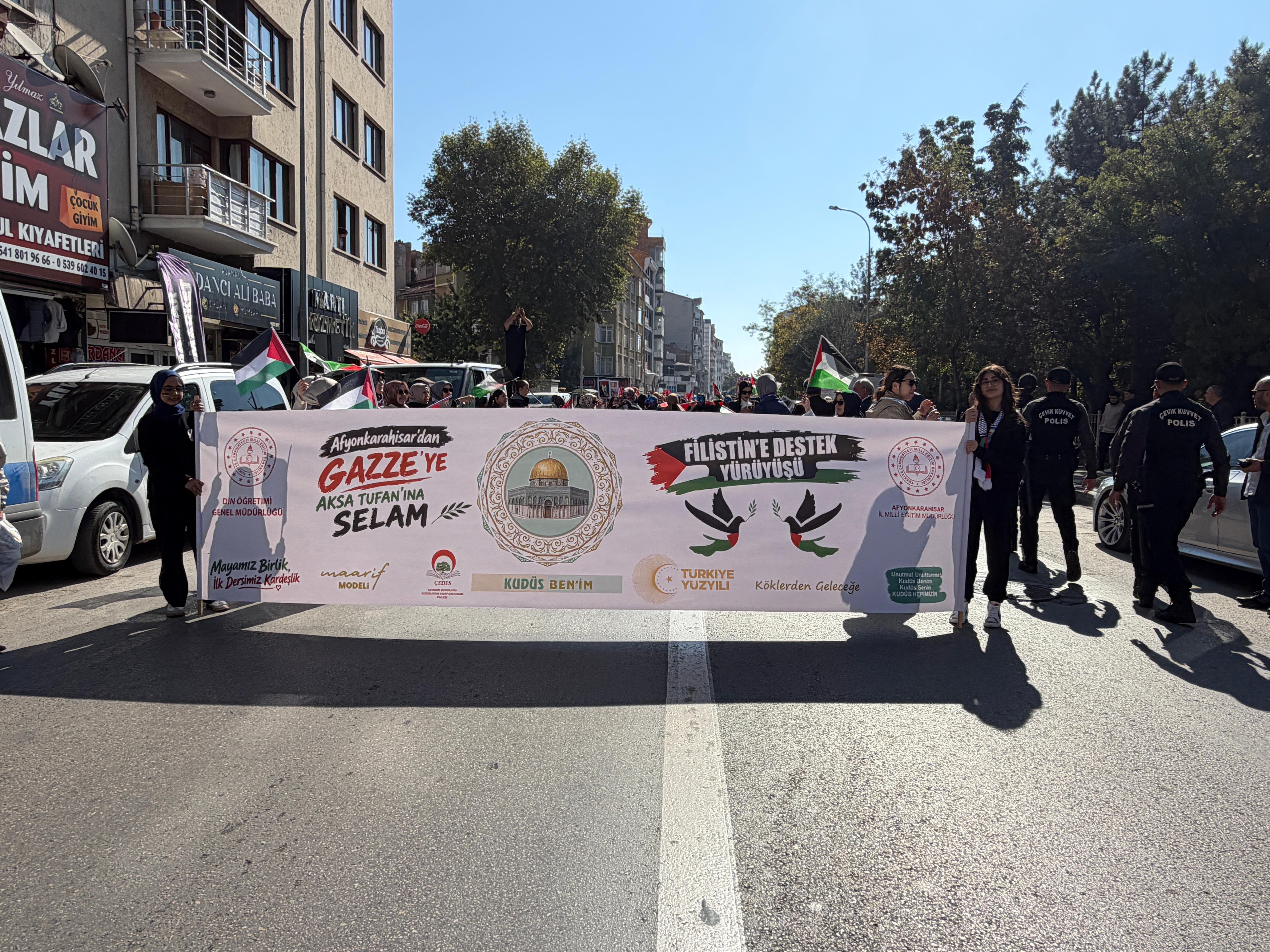 Gazze’ye Destek Yürüyüşü Düzenlendi