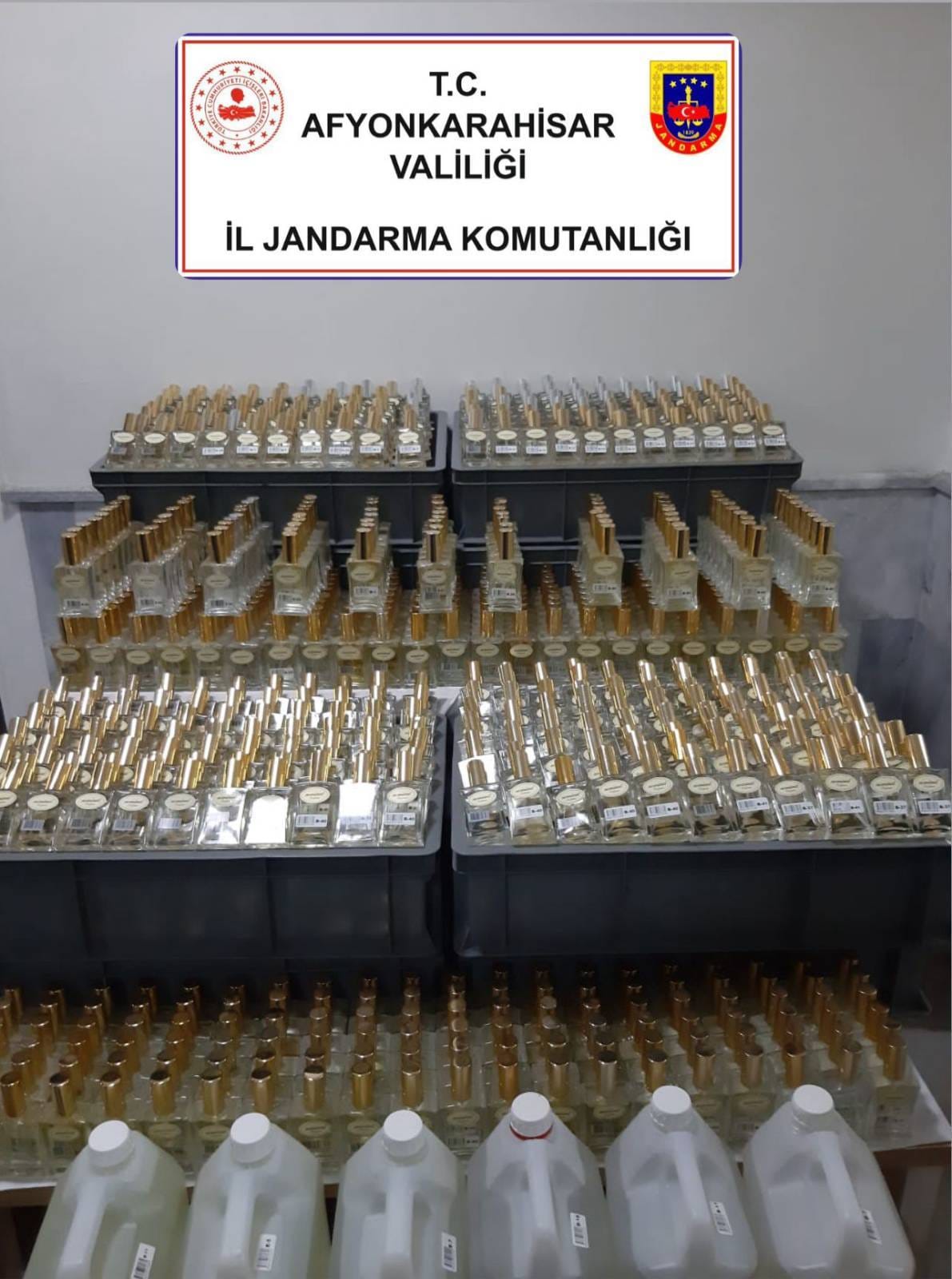 1.120.000 TL değerinde sahte/kaçak parfüm ele geçirildi
