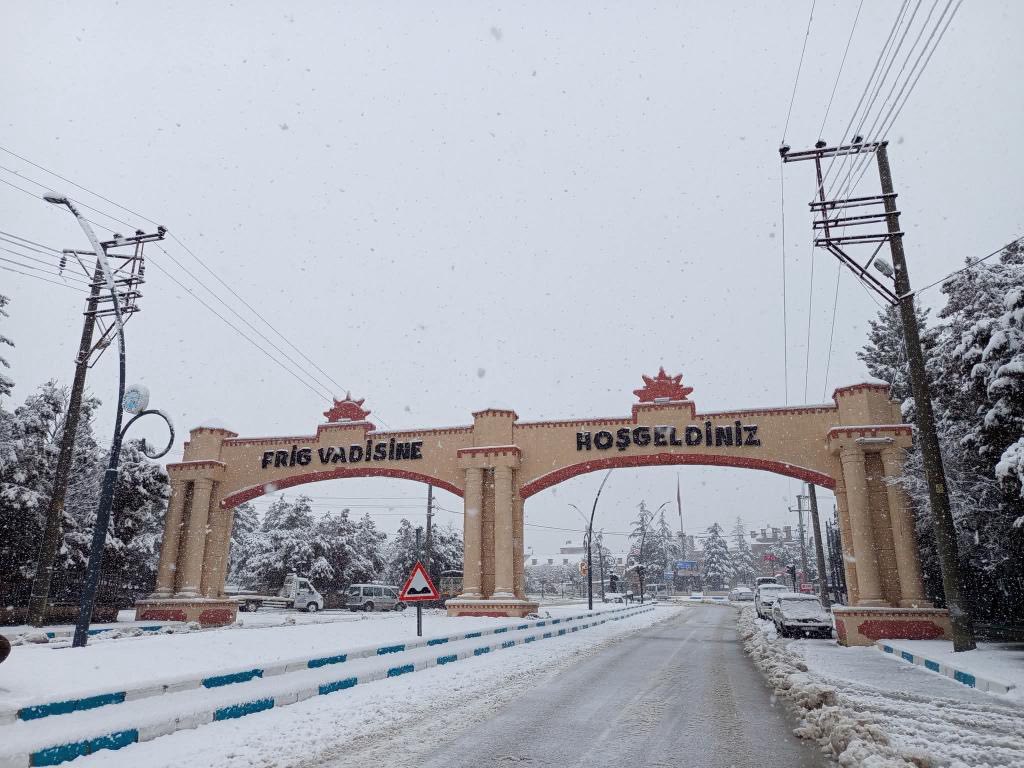 Devlet Ana, Döğer'den Kar Manzaraları Paylaştı