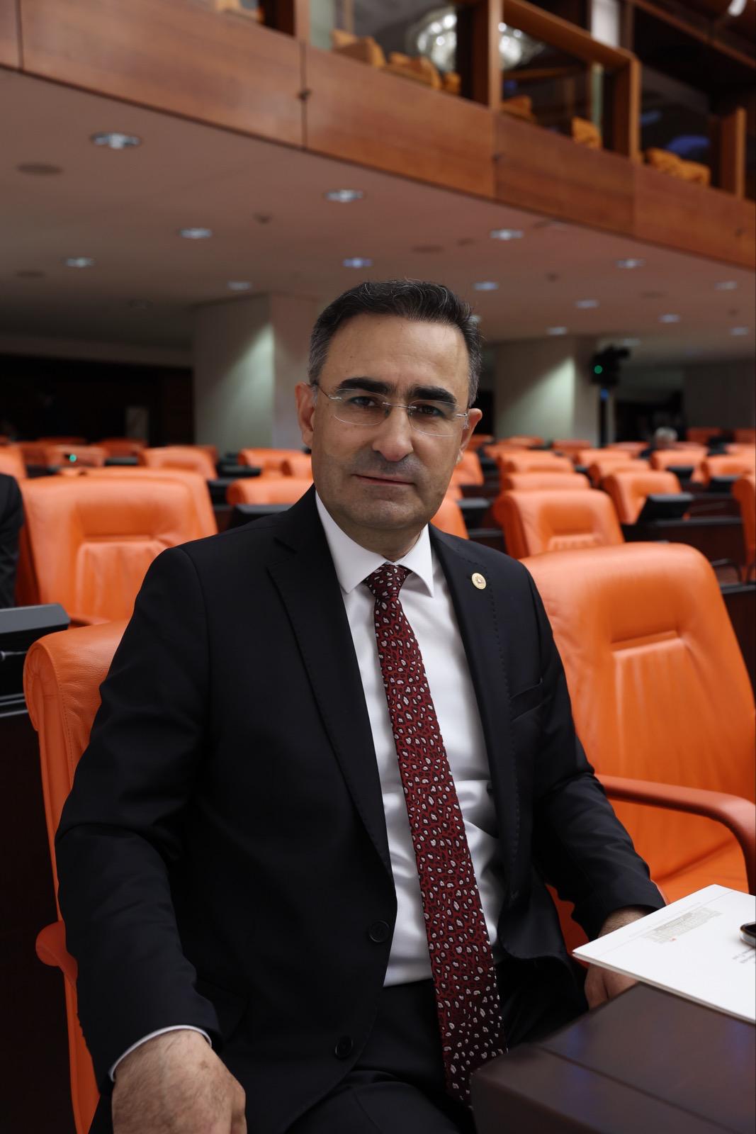 “MÜSLÜMAN OLSAYDI LİNÇ EDİLİRDİ, YAHUDİ OLUNCA KİMSENİN SESİ ÇIKMIYOR”