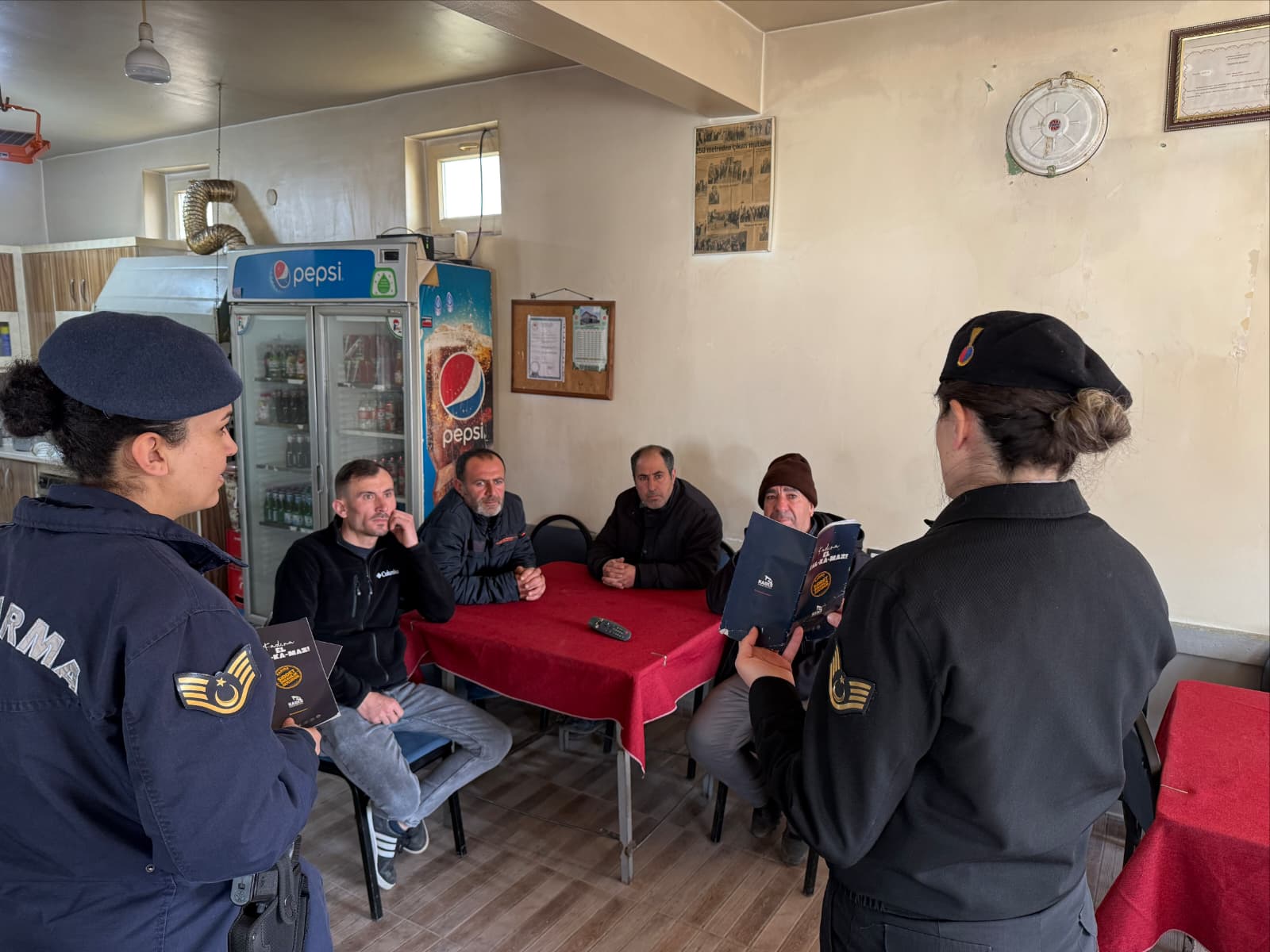 Jandarma Bayatlı Vatandaşları Bilgilendirdi