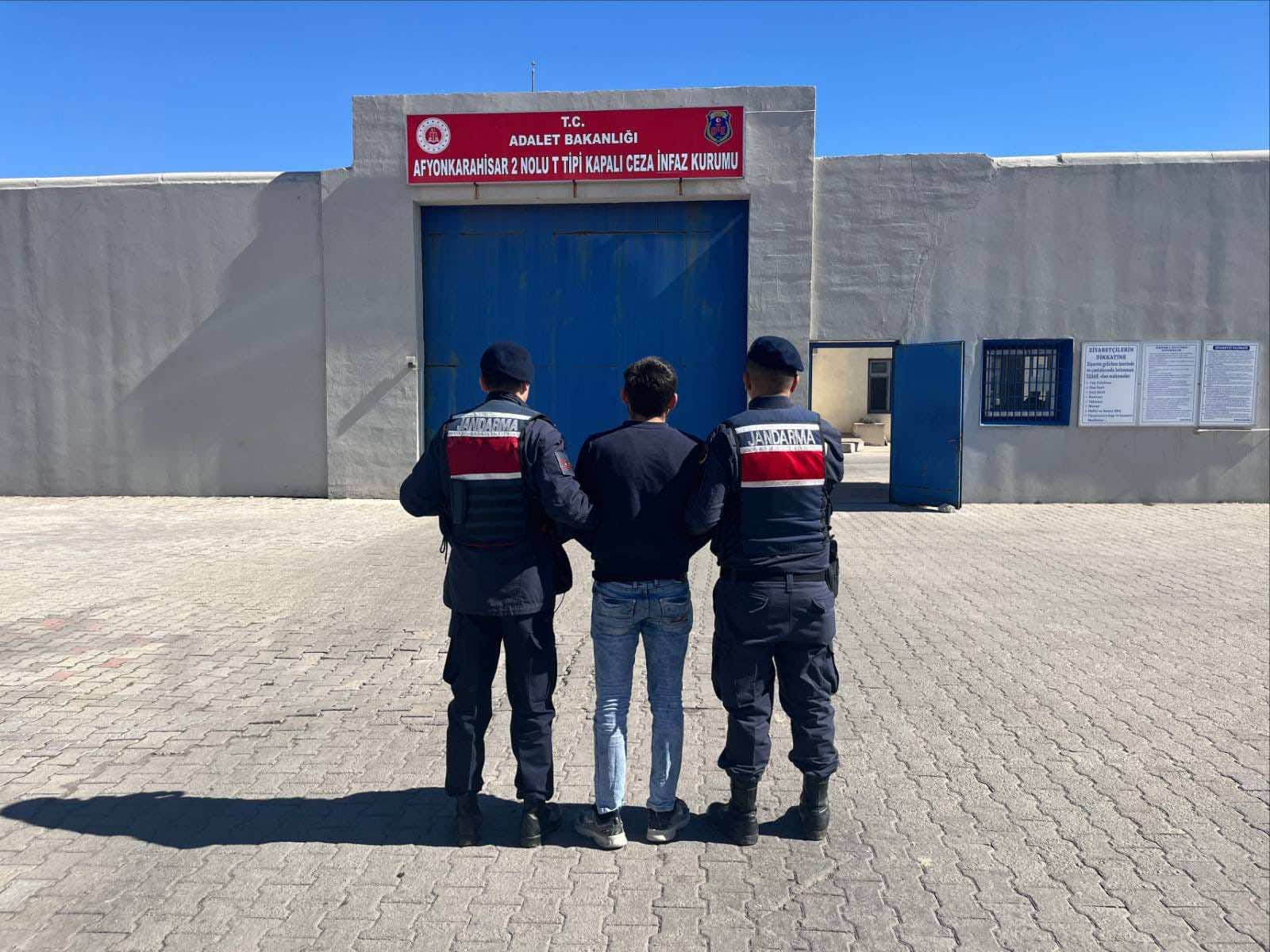 Aranıyordu, Yakalandı