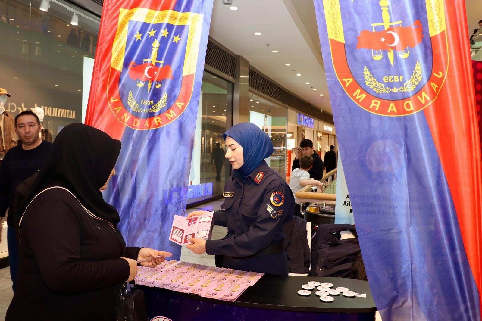 Jandarma, Kadınları Unutmadı