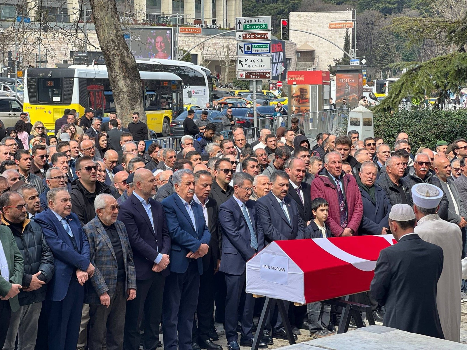 Aydoğan, İstanbul'da Son Yolculuğuna Uğurlandı