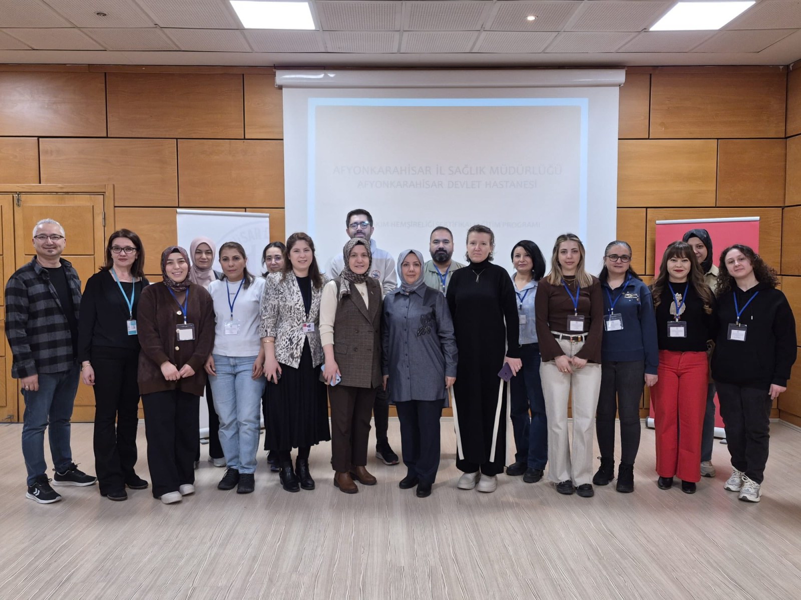 Acil Bakımda Yetkinlik Artıyor: 13. Dönem Başladı