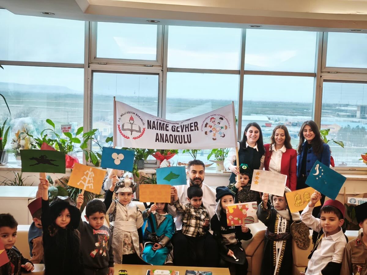 MİNİK ÖĞRENCİLER BAŞHEKİM BALCI’YI ZİYARET ETTİ