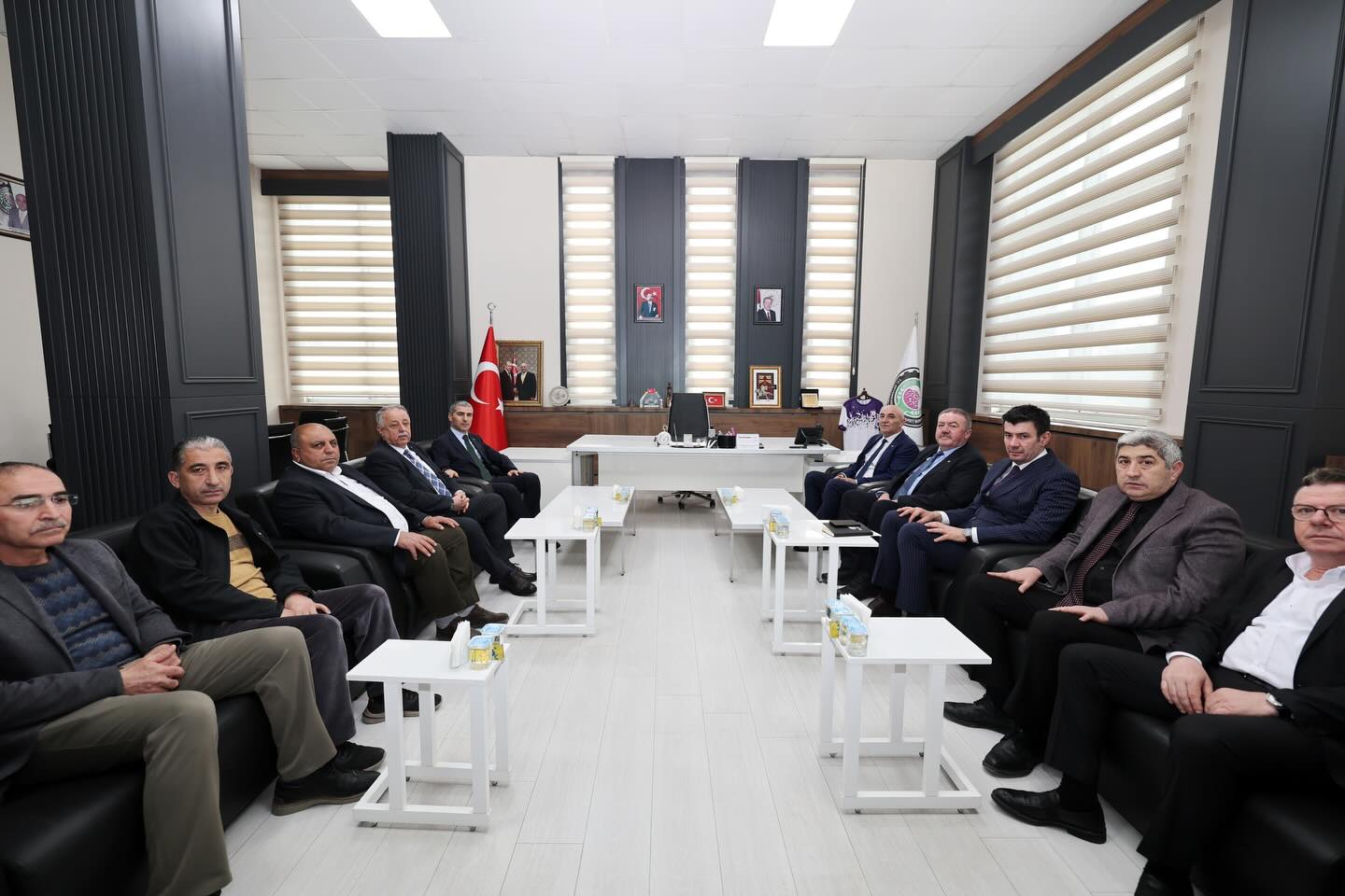 VALİ AKTAŞ MÜHSÜRLER'İ ZİYARET ETTİ