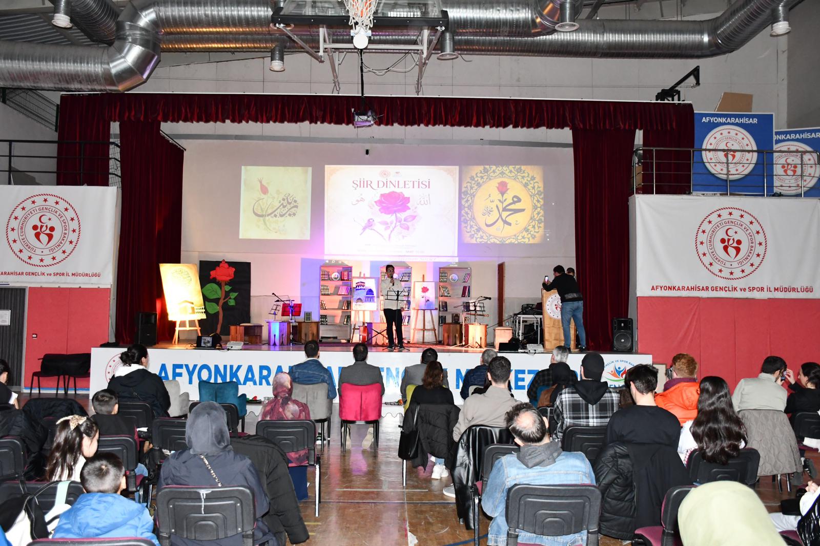 AFYONKARAHİSAR GENÇLİK MERKEZLERİNDE PROGRAMLAR DÜZENLENDİ