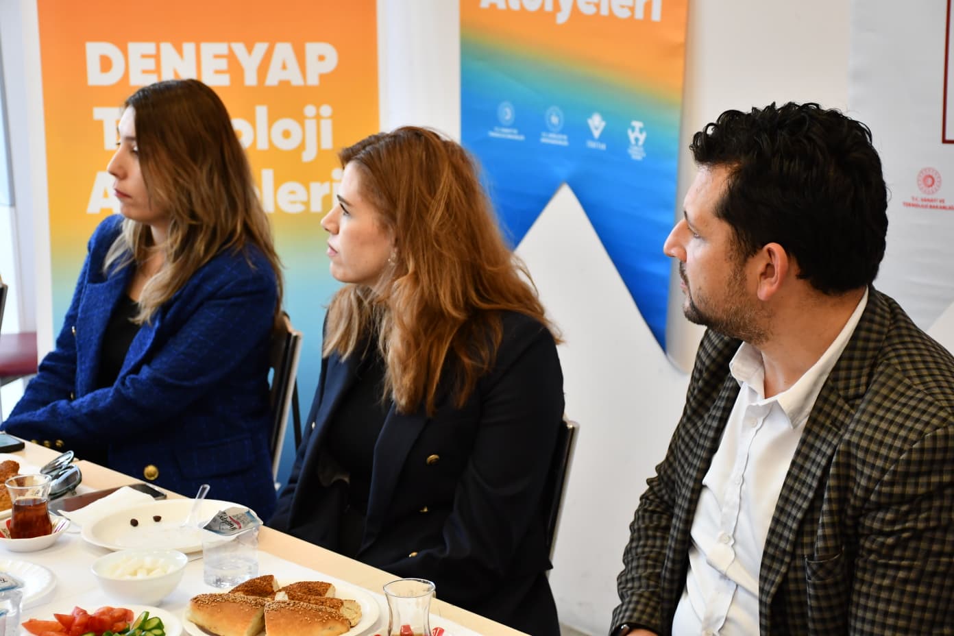 Afyonkarahisar’da Deneyap Ziyareti ve Gençlerle Kahvaltı Programı