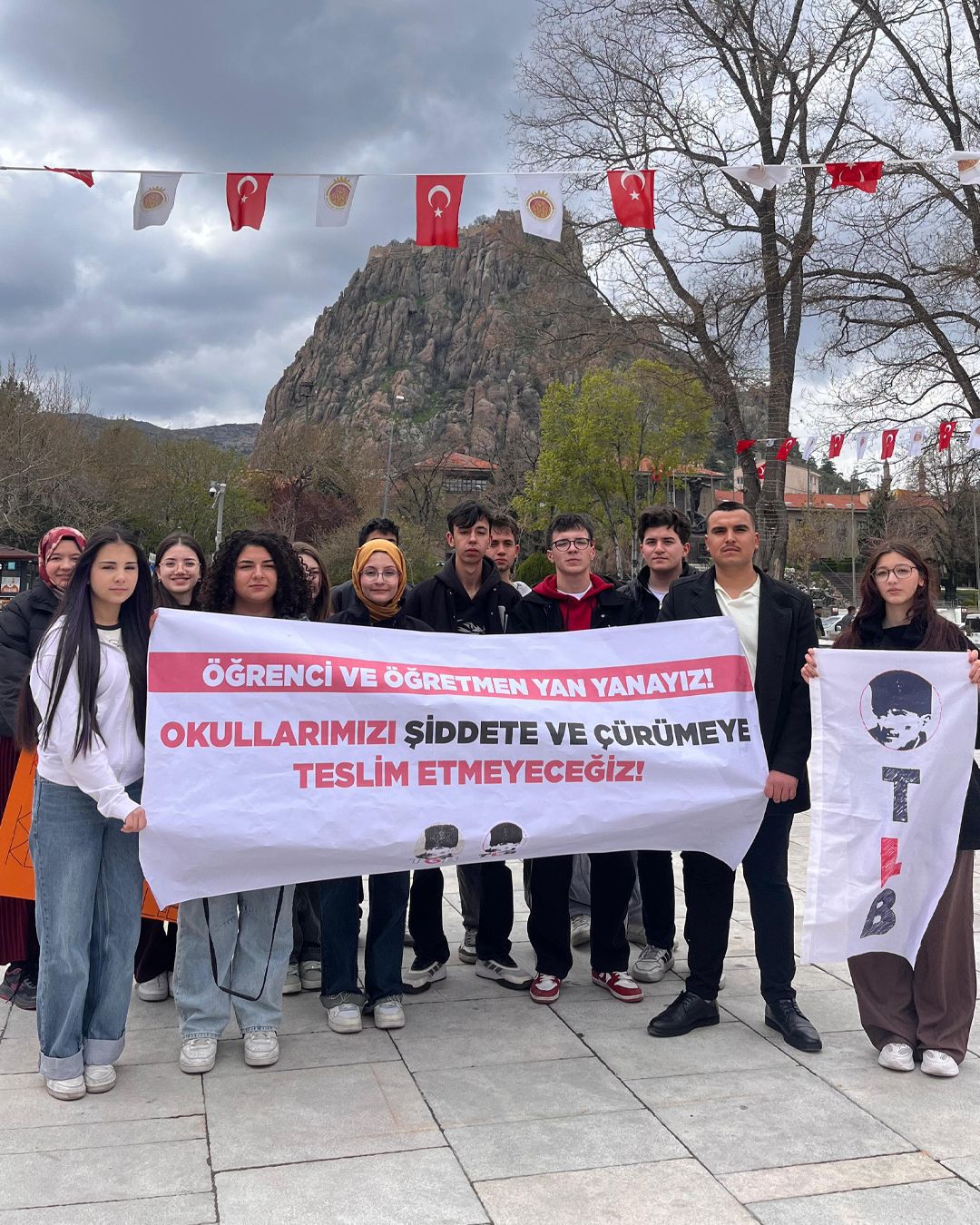 Okullarımızı Şiddete ve Çürümeye Teslim Etmeyeceğiz!