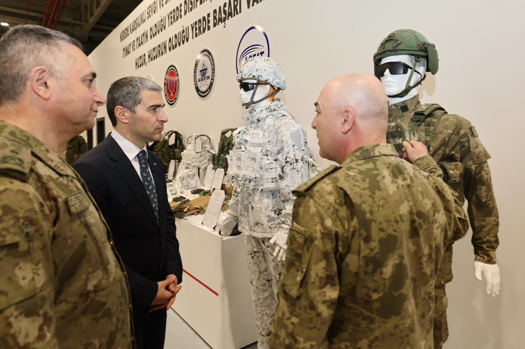 Vali Aktaş, Askeri Fabrikada İncelemelerde Bulundu