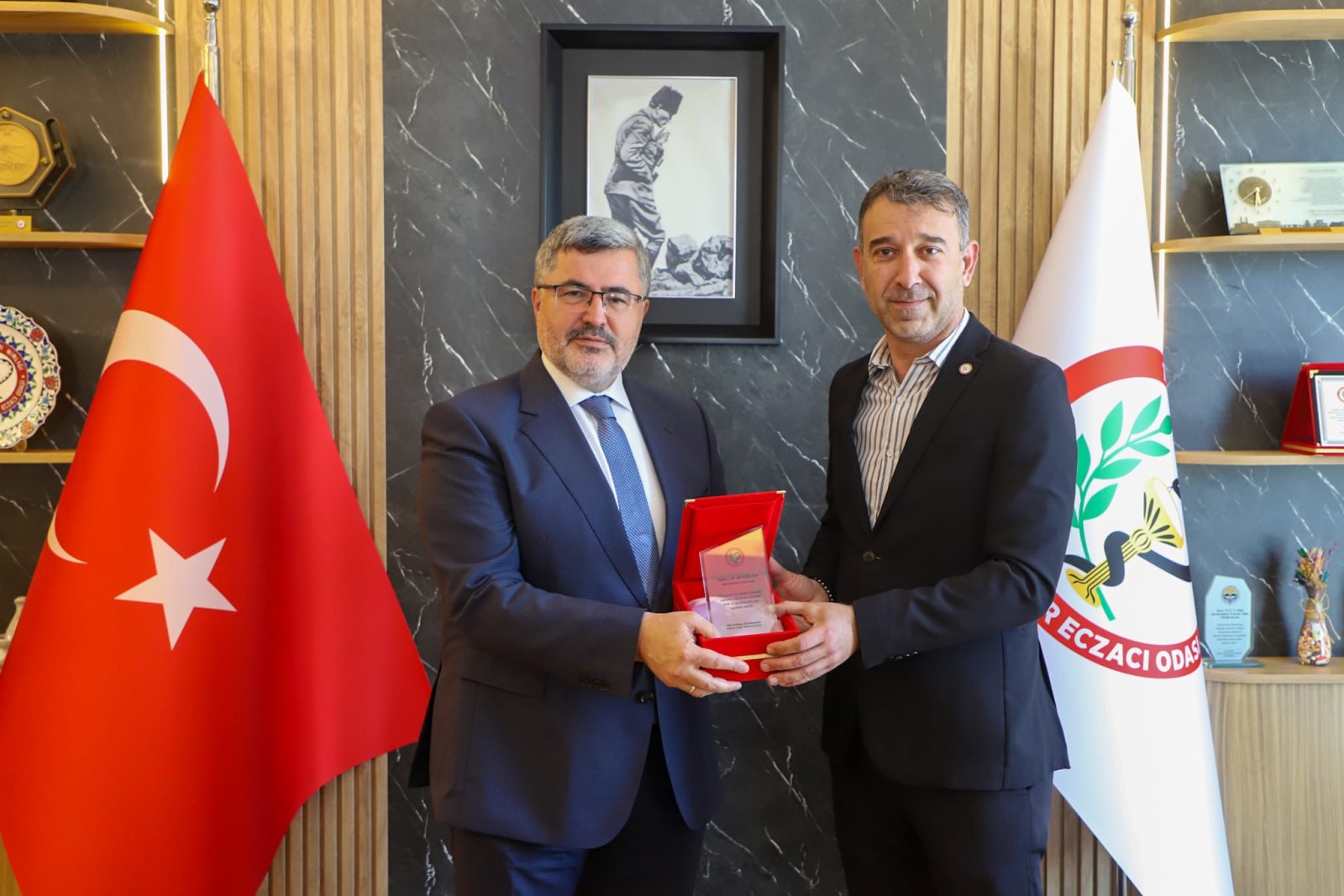 Eczacı Odasından Özkaya'ya Teşekkür