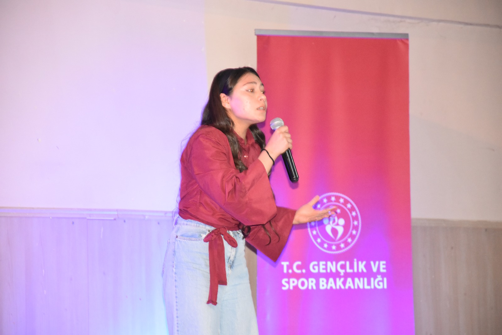 Şiir Yarışması Düzenlendi