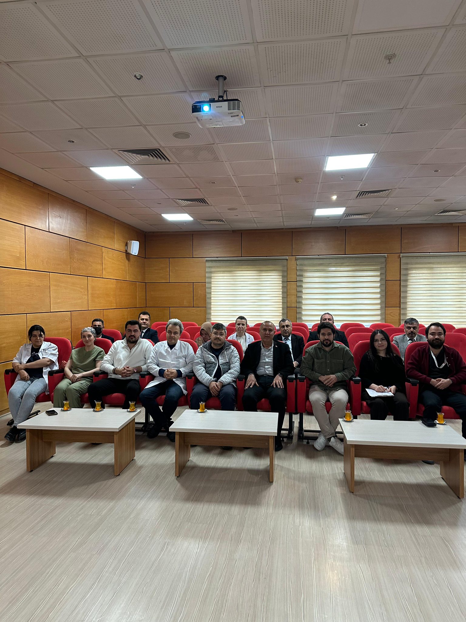 AFYON’DA GÖZ SAĞLIĞI HİZMETLERİ DEĞERLENDİRİLDİ