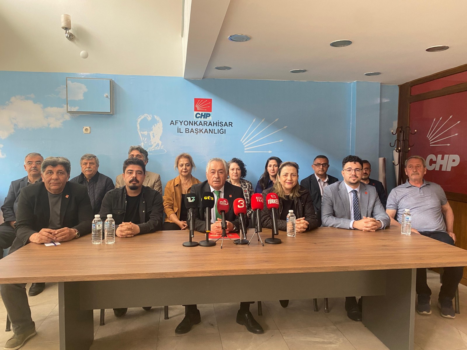 AFYON’DA SİYASİ DEPREM