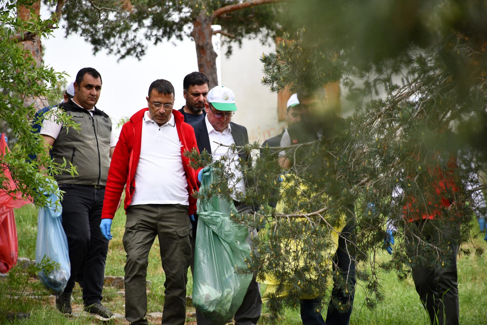 Afyonkarahisar’da “Orman Benim” Projesi ile Doğaya Sahip Çıkıldı
