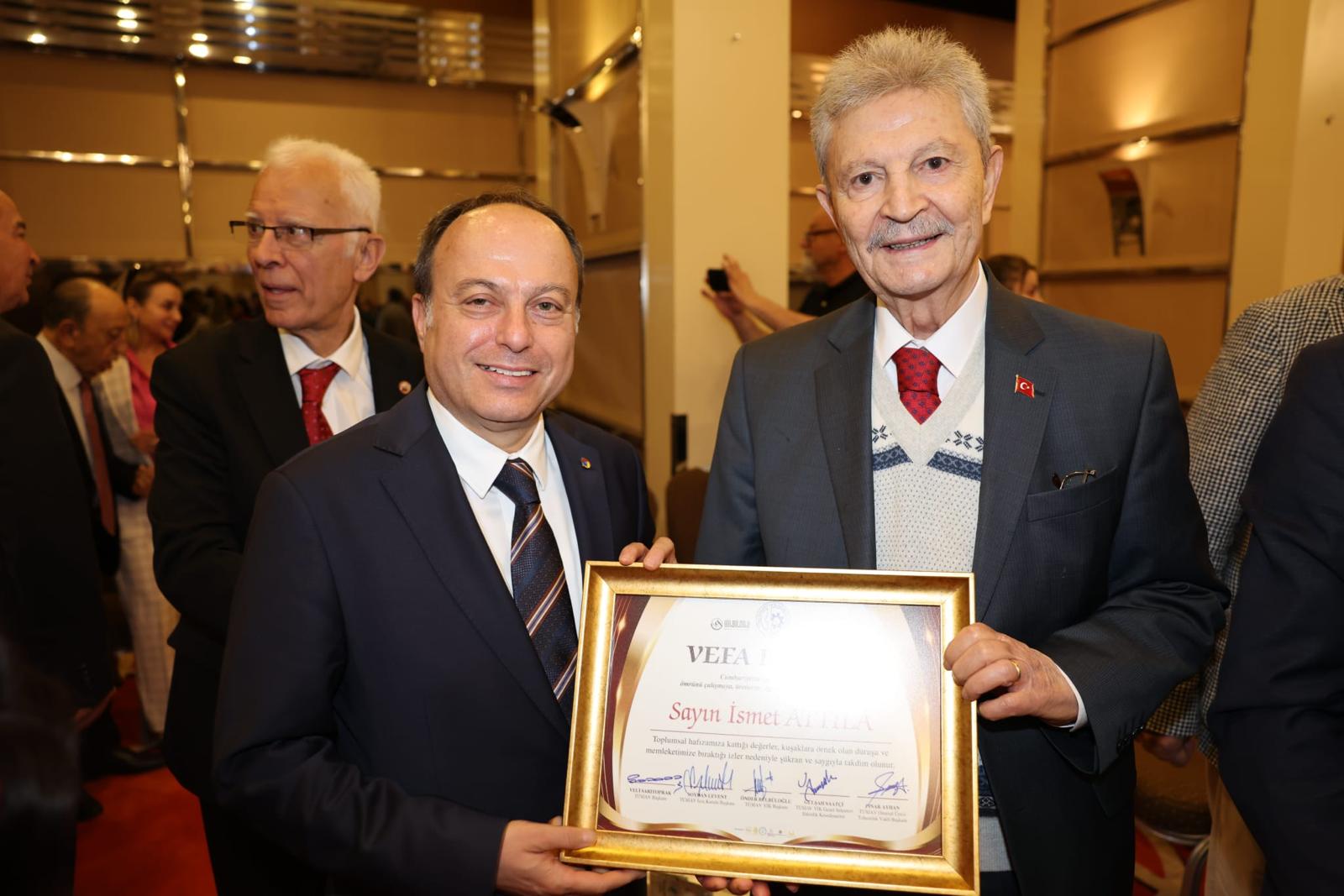 İsmet Atilla'ya Vefa Beratı
