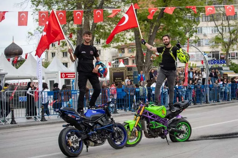 Zafer Meydanındaki Motor Gösterisi Beğenildi
