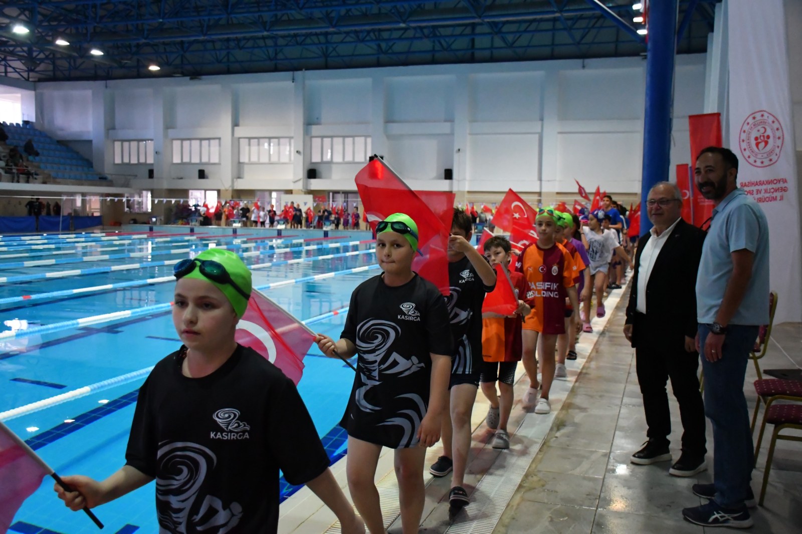 19 Mayıs Yüzme Heyecanı Olimpik Havuzda Sona Erdi