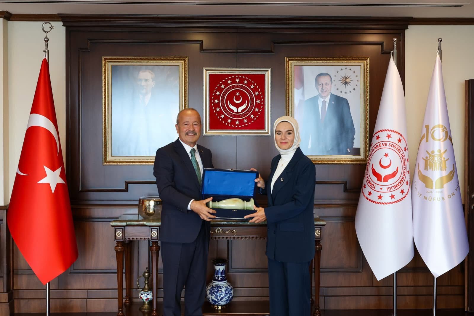 Taytak'tan Bakan Özdemir'e Ziyaret