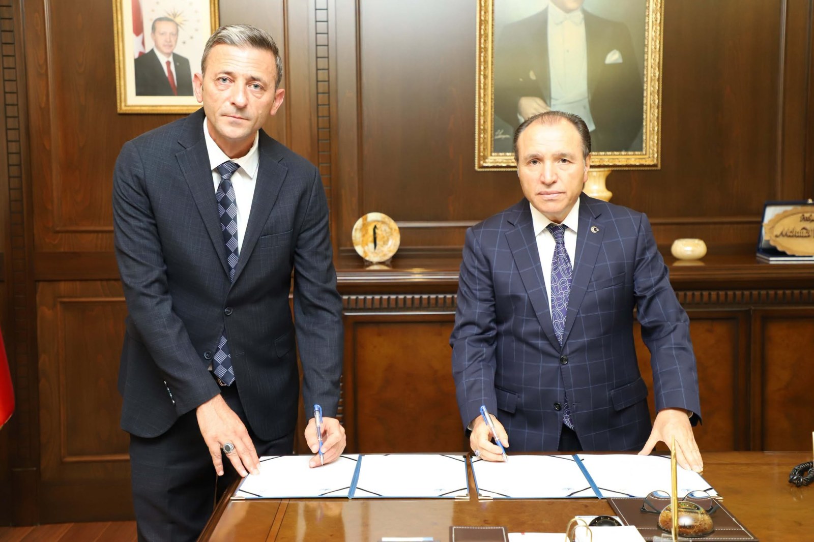 AKÜ ile Sinanpaşa Belediyesi Arasında İş Birliği Protokolü İmzalandı