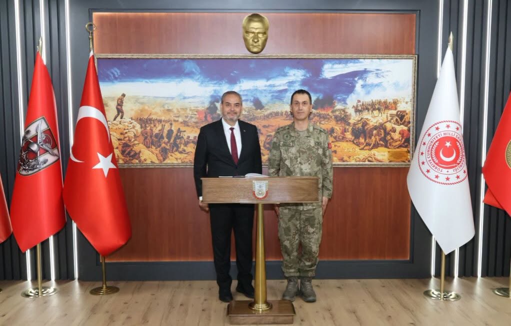 REKTÖR ASLAN’DAN GARNİZON KOMUTANI KIRAL’A ZİYARET