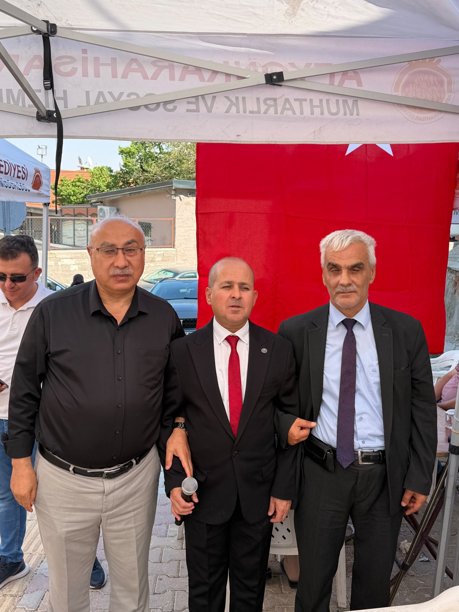 Hakan Erdoğan, Güven Tazeledi
