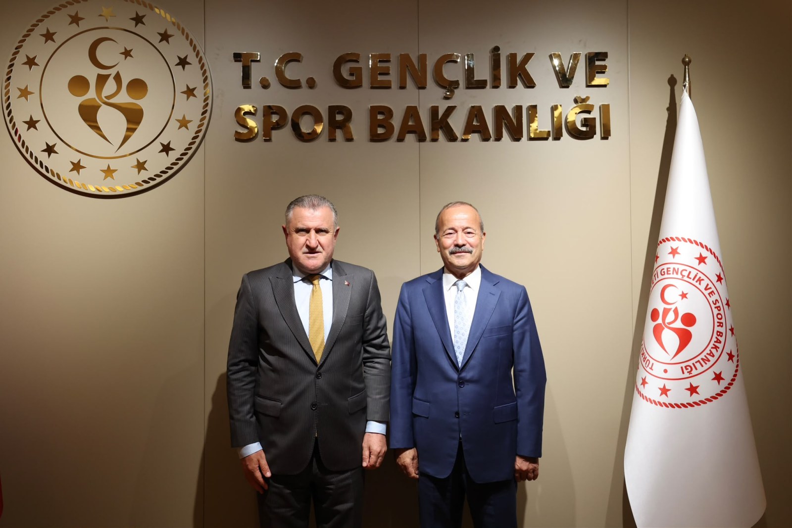 Taytak, Bakan Bak ile Afyonkarahisar’ın Spor Yatırımlarını Görüştü