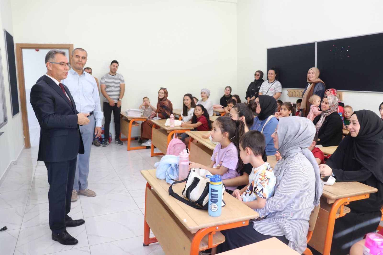Bugün İlk Kitapları, Yarın Kendi Hikayeleri