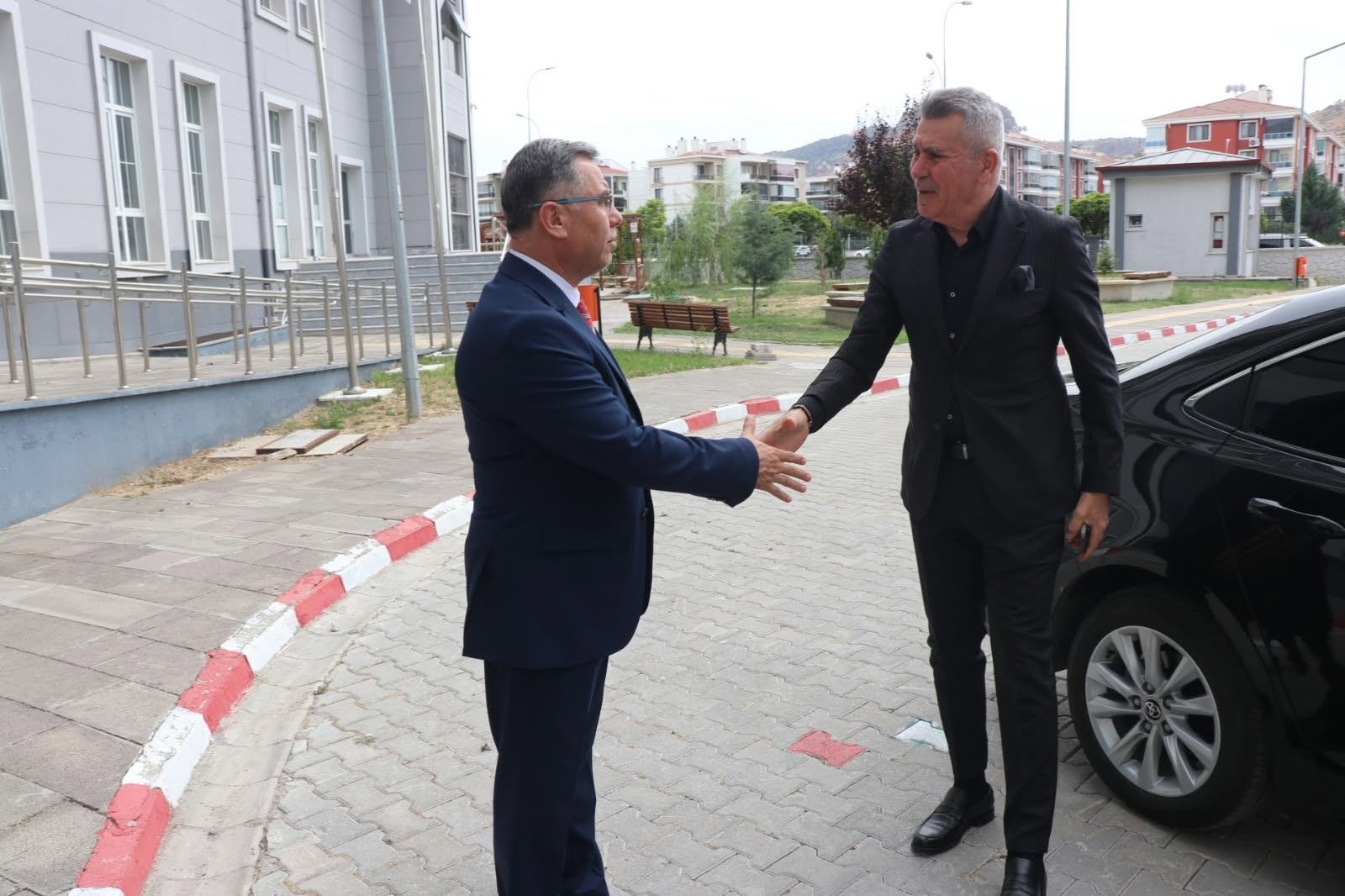 Sezgin, Altınkaynak İle Görüştü