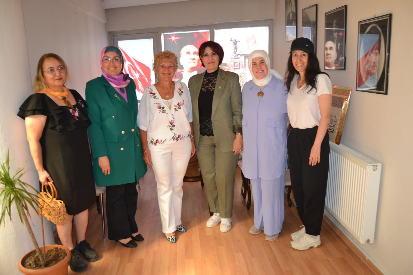 KENT KONSEYİ KADIN MECLİSİ’NDEN GÜN FM’E ZİYARET