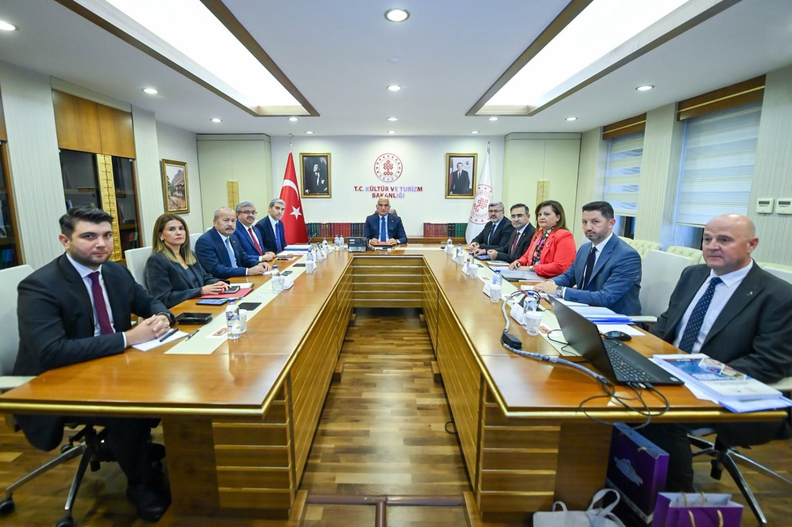 Afyonkarahisar Heyetinden Bakan Ersoy'a Ziyaret
