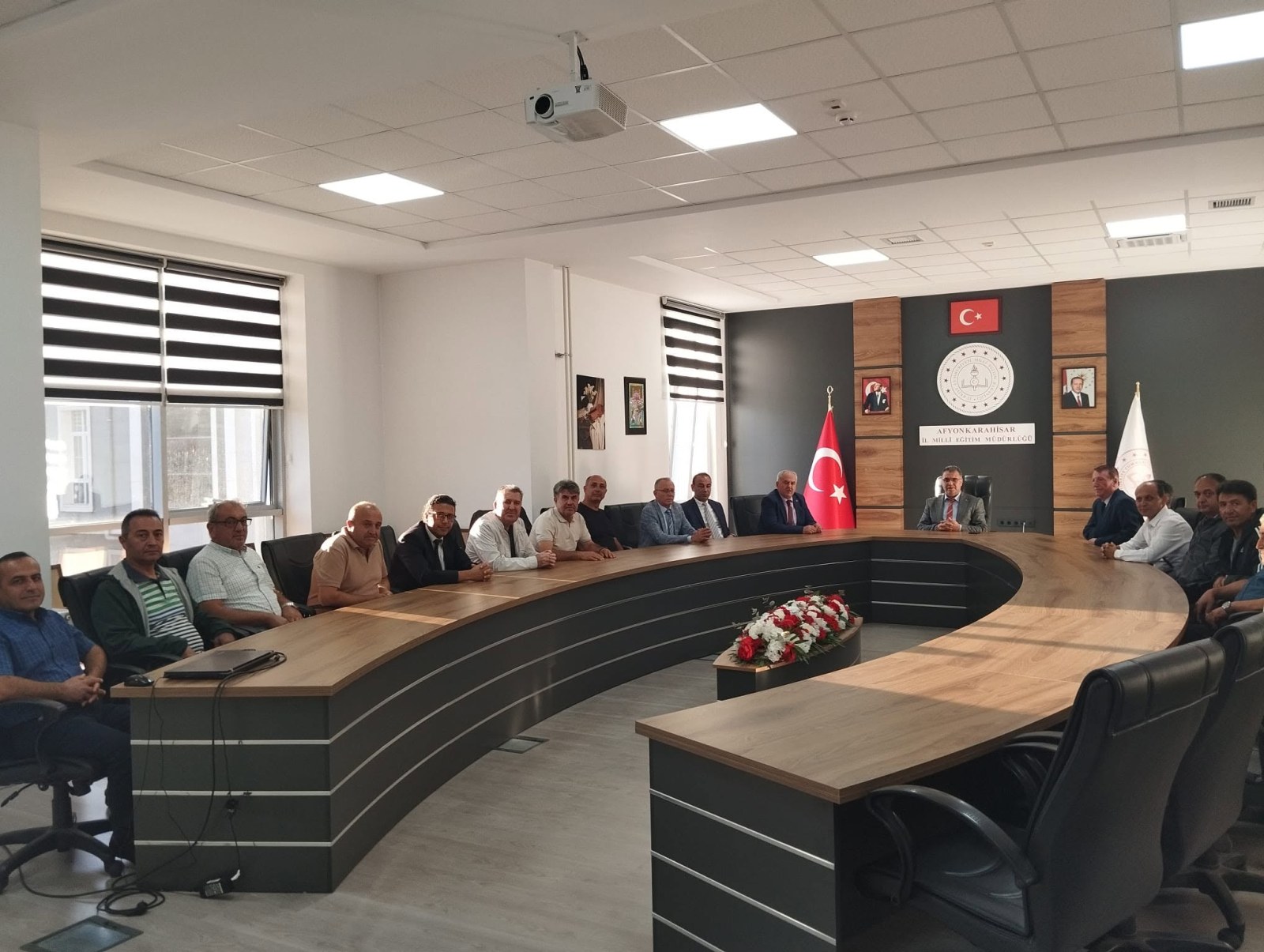 Aynı Sıralardan Ömürlük Dostluklara