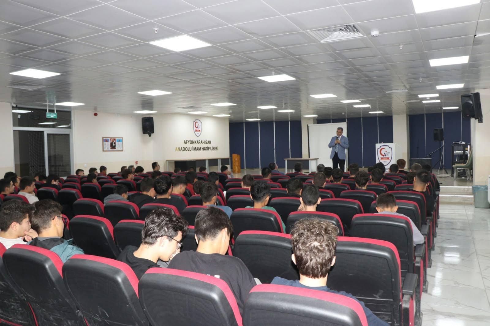 Altınkaynak, Yatılı Öğrencilerle Buluştu