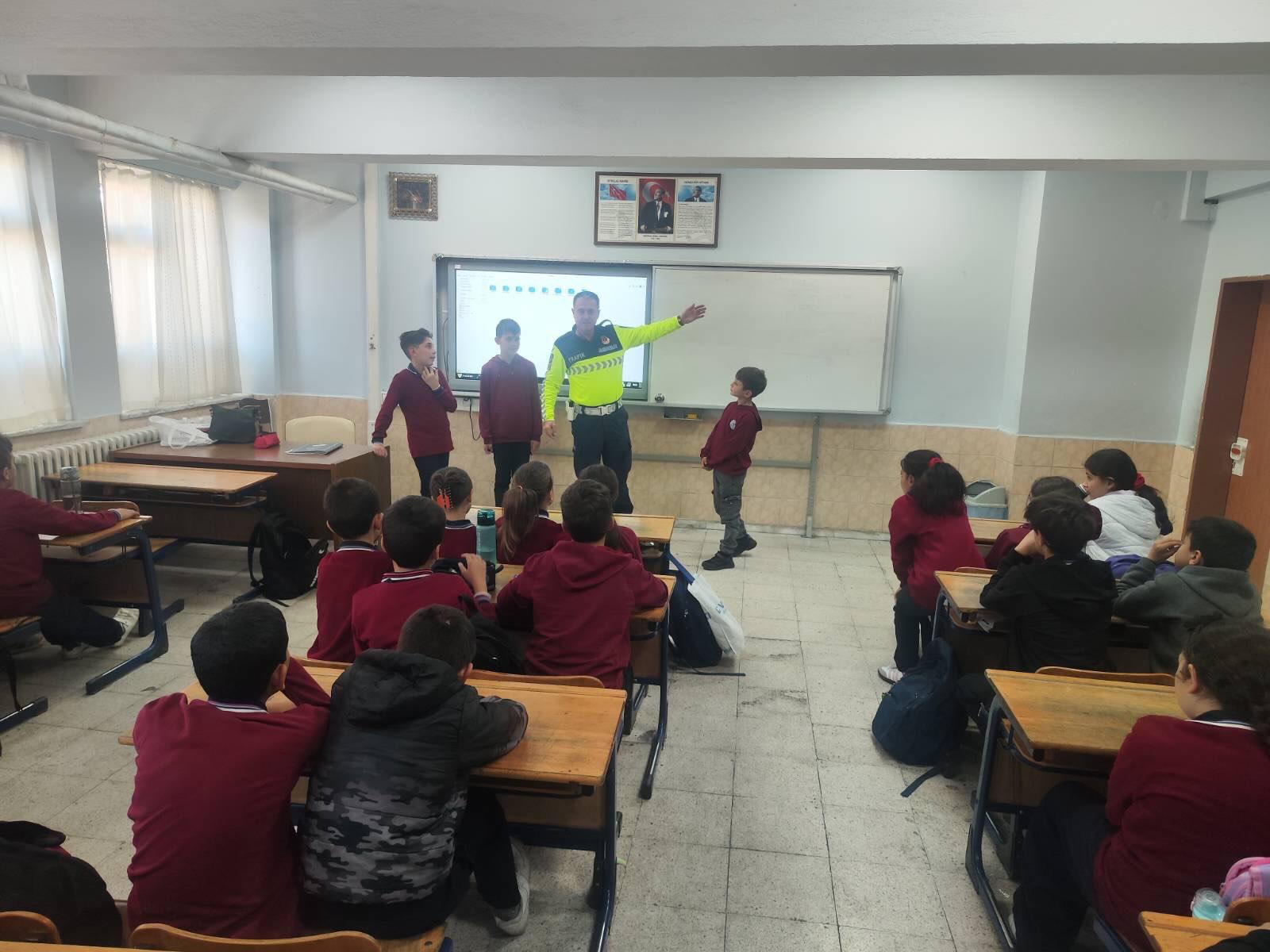 Öğrencilere Trafik Eğitimi