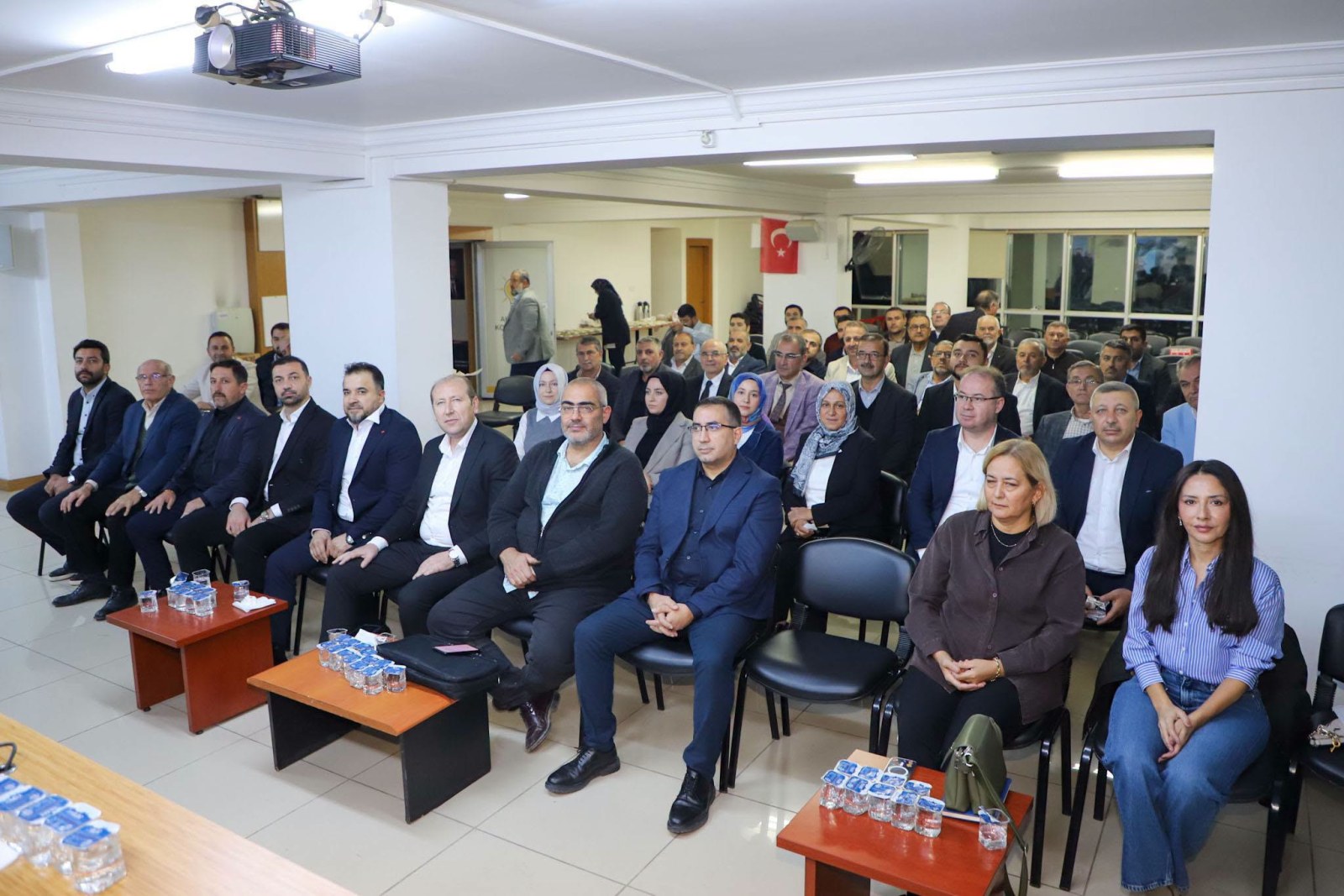 Ak Partililere Protokol Eğitimi
