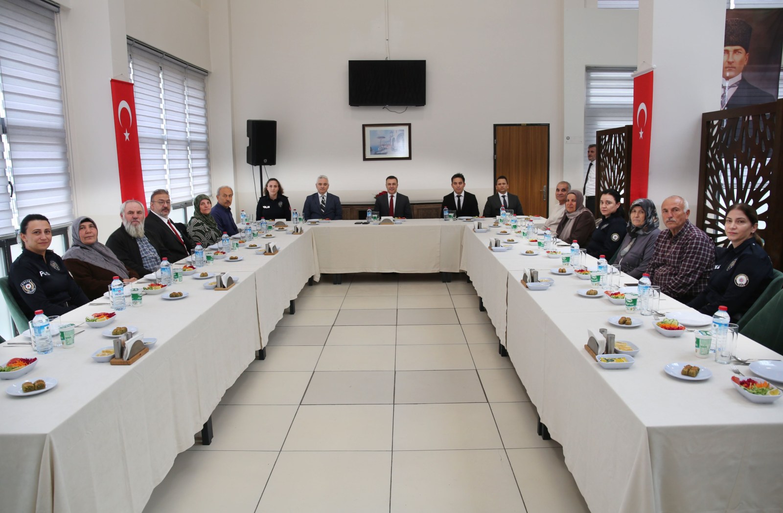 Demirtola, Şehit Aileleri ve Gazilerle Buluştu