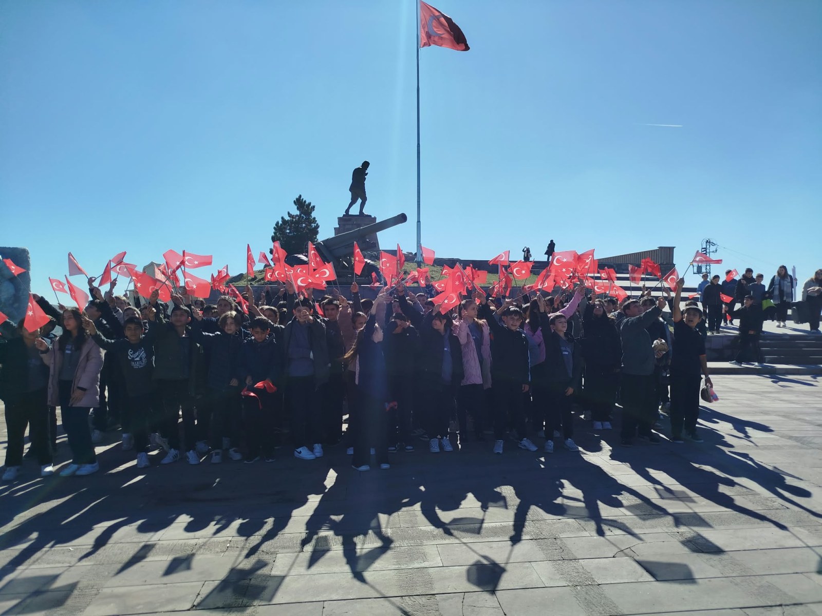 TARİHİ KİTAPLARDAN DEĞİL, ZAFERİN DOĞDUĞU TOPRAKLARDA ÖĞRENDİLER
