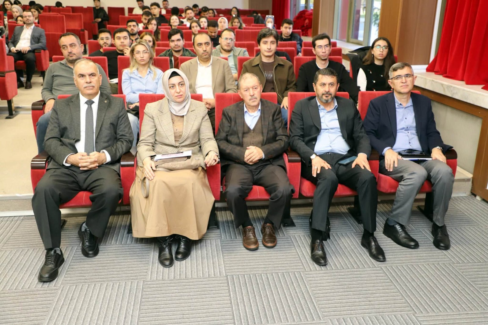 Katılım Finansın Türkiye ve Dünyadaki Gelişimi AKÜ’de Değerlendirildi