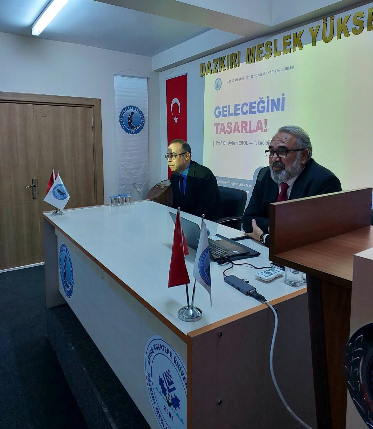 “Üniversite Hayatı Yalnızca Akademik Bilgiden İbaret Değil”