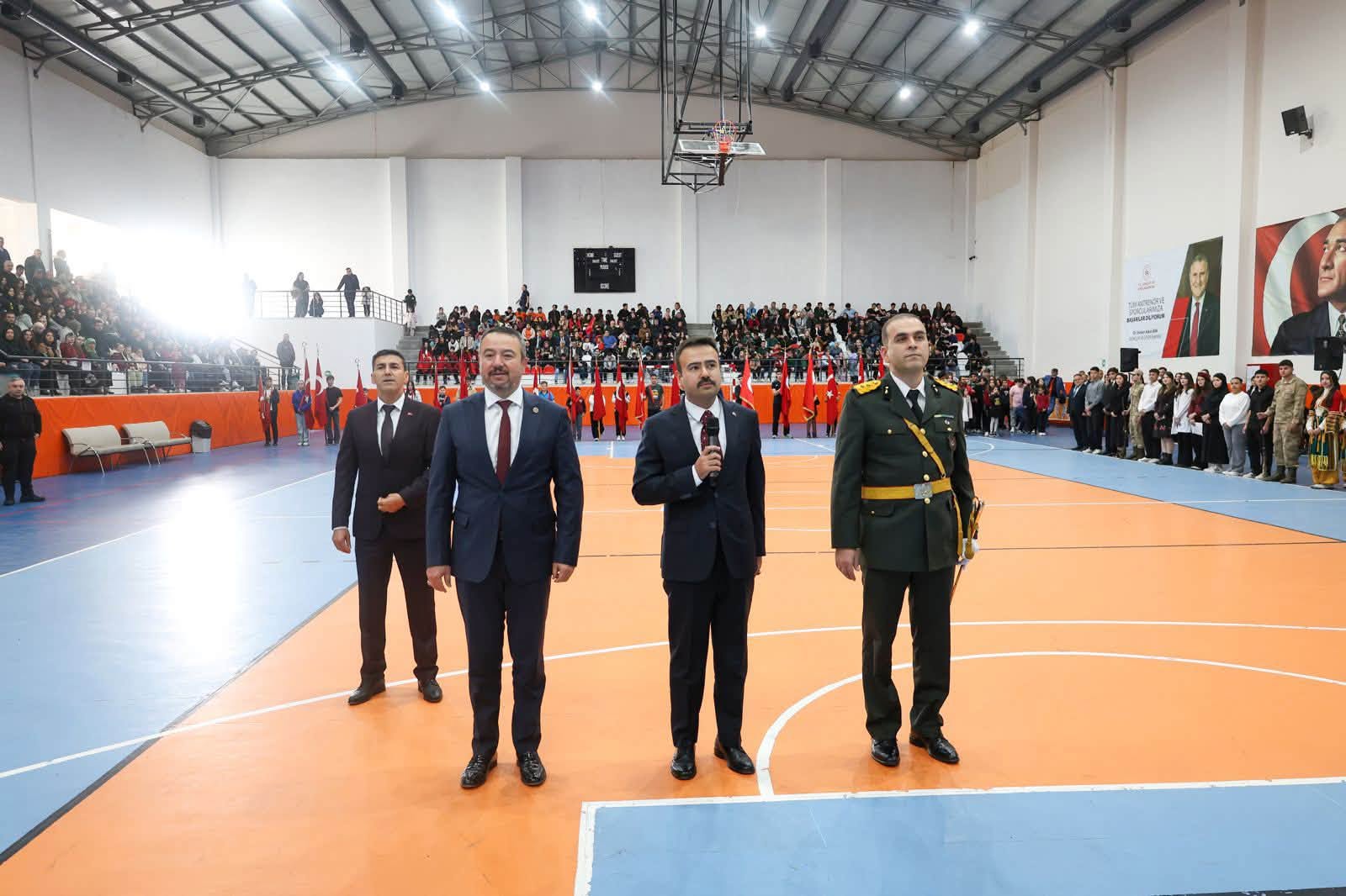 Sandıklı'da Cumhuriyet Bayramı Gururla Kutlandı