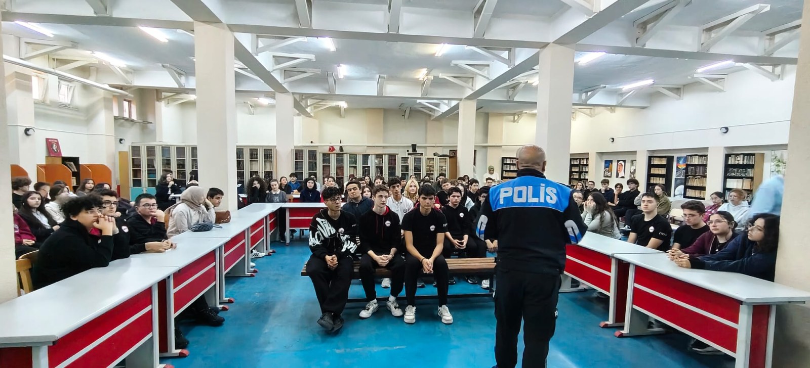 Öğrencilere Polislik Mesleği Tanıtıldı