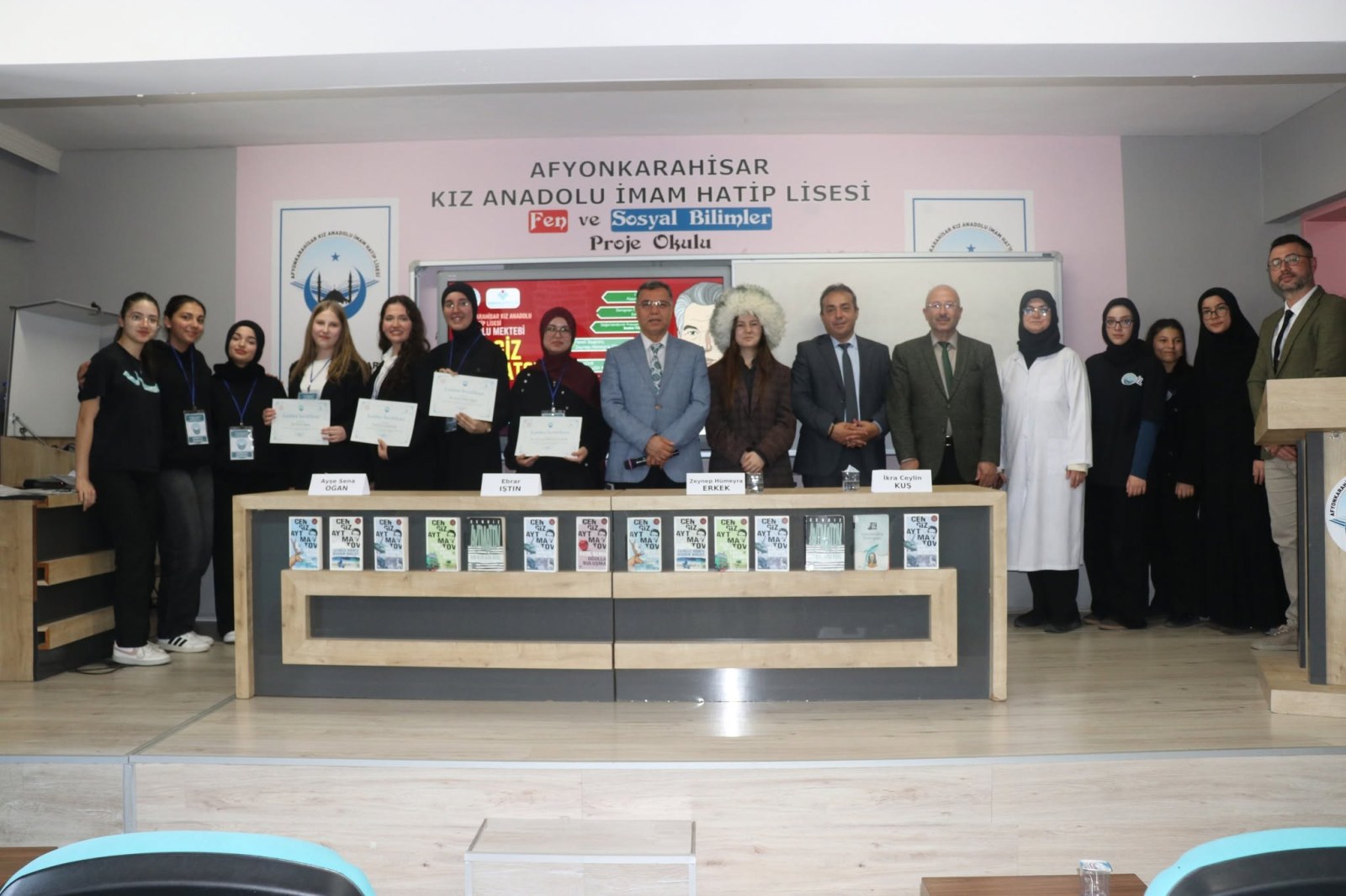 Gençler, Aytmatov’un Anlatıldığı Panelde Bir Araya Geldi