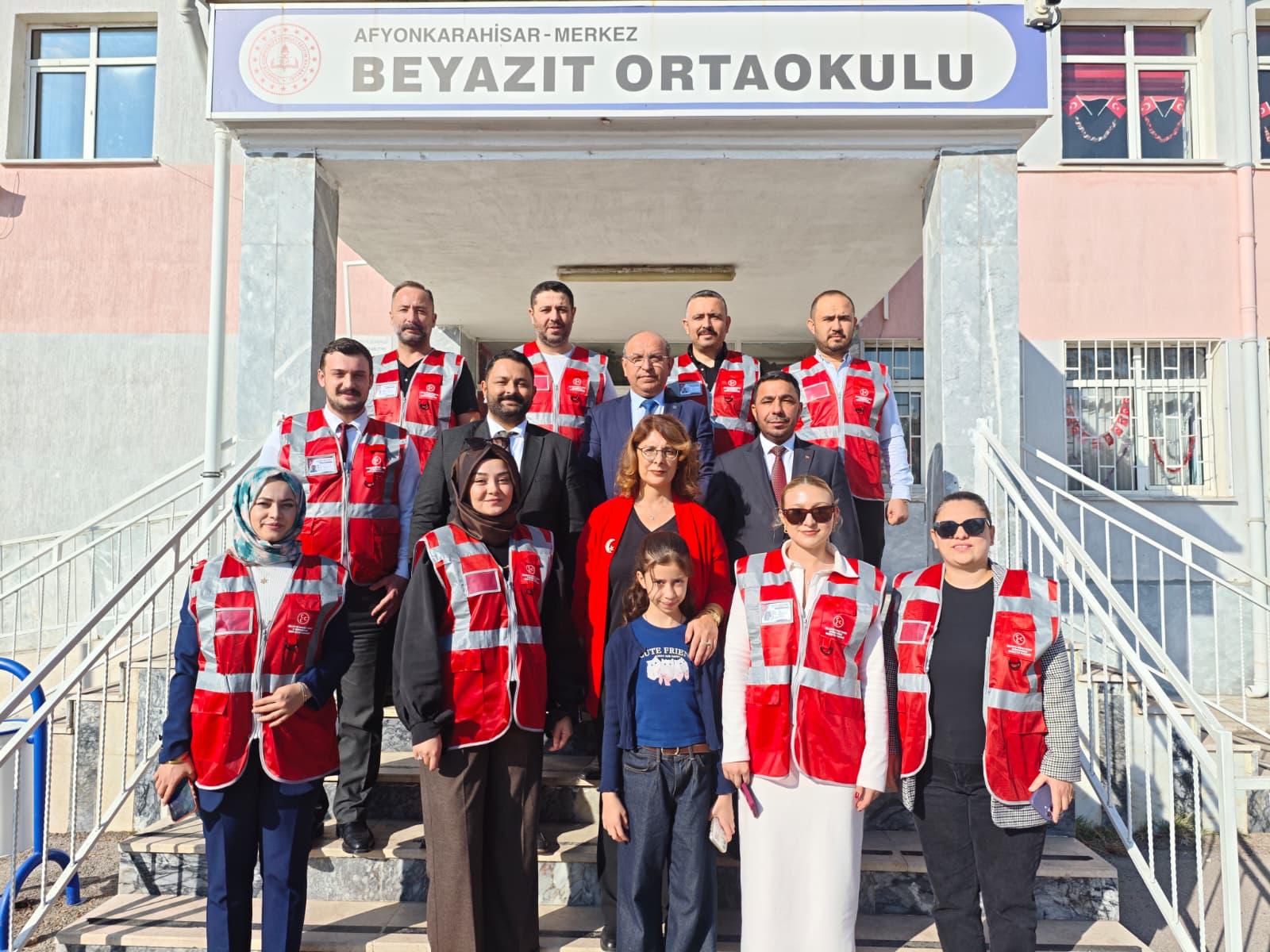 1103 KİTAPLA OKULA KÜTÜPHANE KAZANDIRILDI
